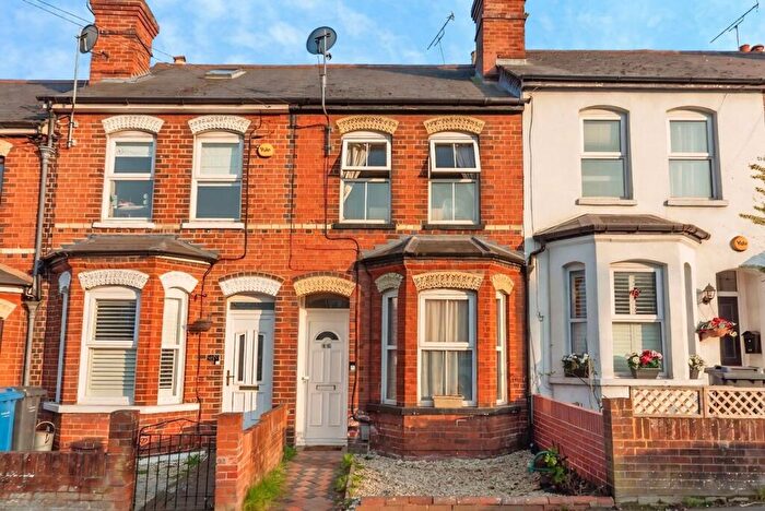 2 Bedroom Terraced House For Sale In Grovelands Road, Reading, RG30