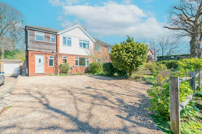 5 Bedroom Semi-Detached House To Rent In Hatch Ride, Crowthorne, RG45