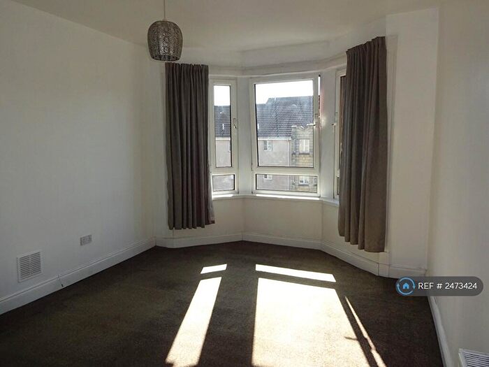 1 Bedroom Flat To Rent In Maxwellton Street, Paisley, PA1