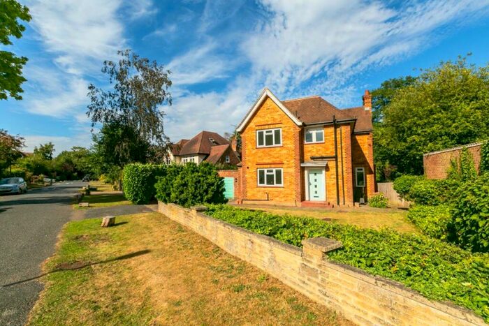 3 Bedroom Detached House To Rent In Vale Road, Chislehurst, BR1