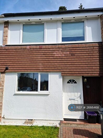 3 Bedroom Terraced House To Rent In Castle Court, Maidenhead, SL6