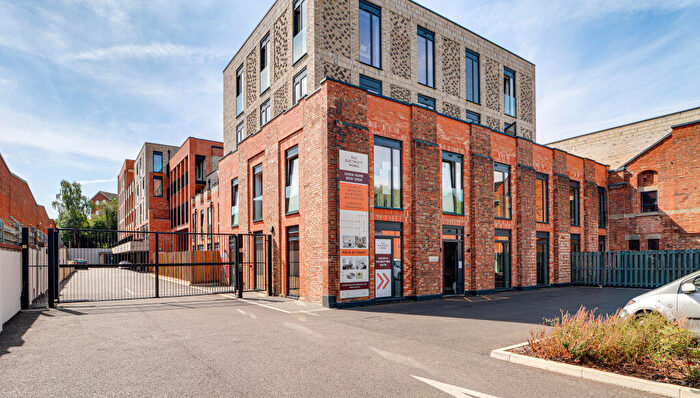 2 Bedroom Flat For Sale In Campfield Road, St. Albans, AL1