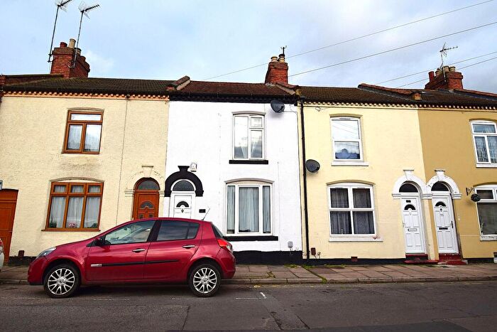 2 Bedroom Terraced House For Sale In Alcombe Road, Northampton, NN1
