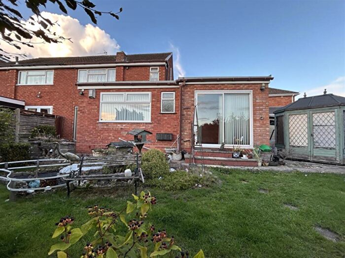 3 Bedroom House For Sale In Ryland Close, Halesowen, B63