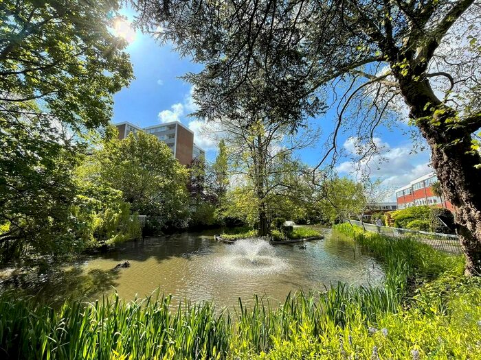 3 Bedroom Flat To Rent In The Grange, The Knoll, Ealing, London, W13