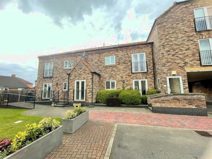 2 Bedroom Apartment To Rent In Richmond Court, Rawcliffe, DN14