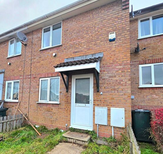 2 Bedroom Property To Rent In Clifford Drive, Heathfield, Newton Abbot, TQ12