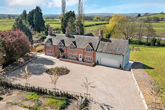 4 Bedroom Detached House For Sale In Yoxall Road Rugeley, Staffordshire, WS15