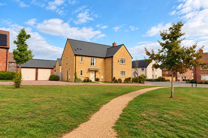 4 Bedroom Detached House For Sale In Langford Way, Long Hanborough, Witney, OX29