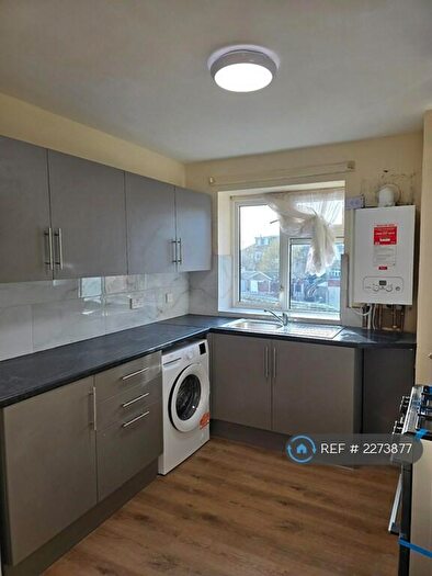2 Bedroom Flat To Rent In Bradfield Drive, Barking, IG11
