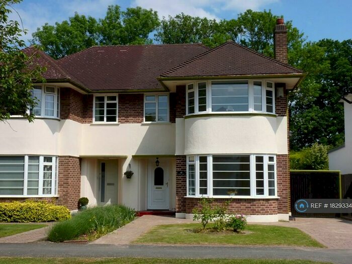 3 Bedroom Semi-Detached House To Rent In Thistledene, Thames Ditton, KT7