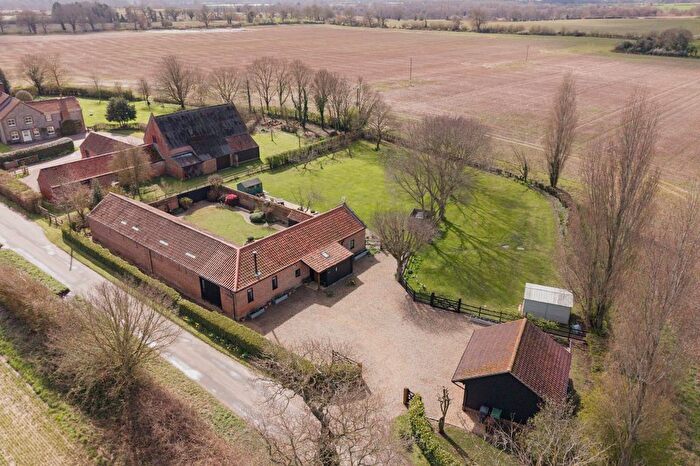 5 Bedroom Barn Conversion For Sale In North Walsham Road, Honing, Norfolk, NR28