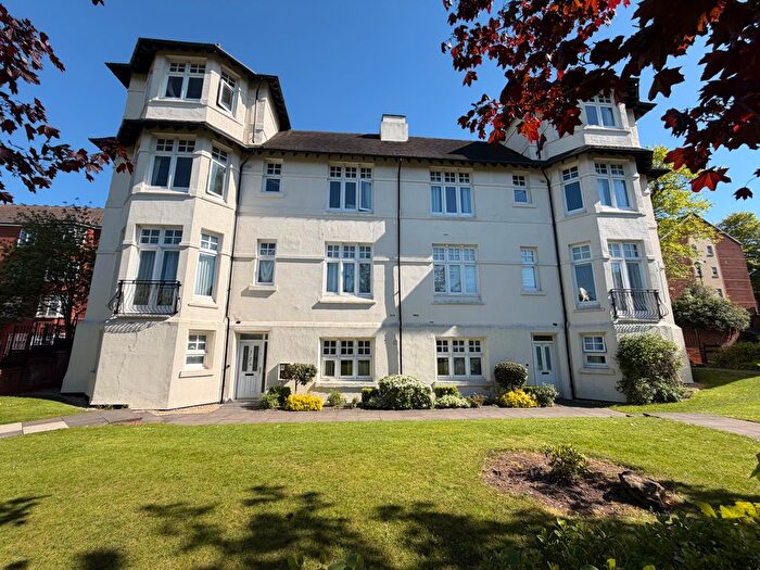 3 Bedroom Penthouse To Rent In Pennant Court, Penn Road, Wolverhampton, WV3