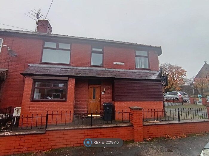 3 Bedroom Flat To Rent In Floyd Road, Ribbleton, Preston, PR2