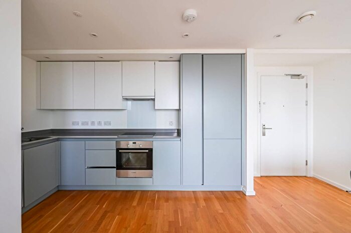 2 Bedroom Flat To Rent In Seasons House, Mirabelle Gardens, Stratford, London, E20