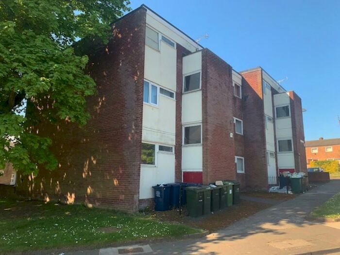 1 Bedroom Ground Flat To Rent In Liddle Road, NE4