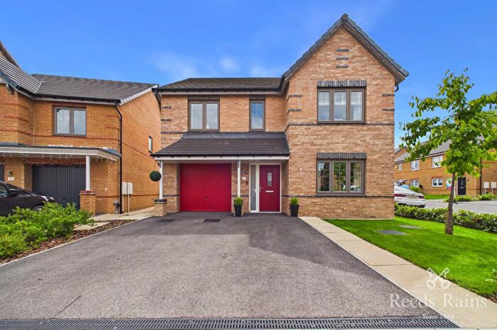 4 Bedroom Detached House To Rent In Lapwing Close, Huddersfield, West Yorkshire, HD4