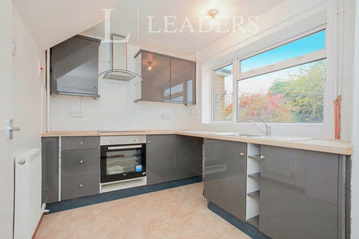 3 Bedroom Semi-Detached House To Rent In Swale Drive, Northampton, NN5