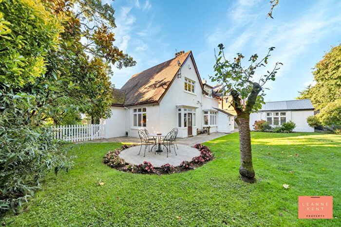 3 Bedroom Detached House For Sale In Ty Glas Road, Llanishen, CF14