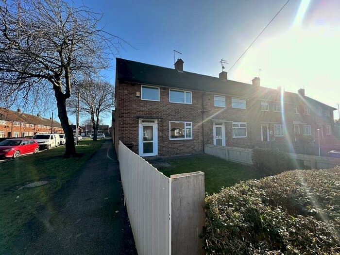 3 Bedroom End Of Terrace House To Rent In Waveney Road, Hull, Yorkshire, HU8