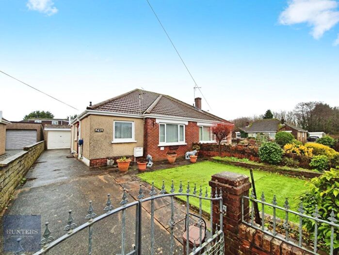 3 Bedroom Semi-Detached Bungalow For Sale In Felindre Road, Pencoed, Bridgend, CF35