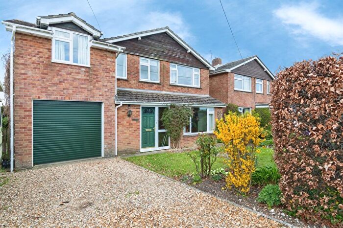 5 Bedroom Detached House For Sale In The Ridge, Woodfalls, Salisbury, SP5