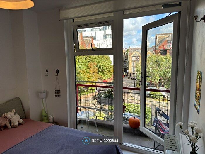 1 Bedroom Flat To Rent In Surrey Quays, London, SE16