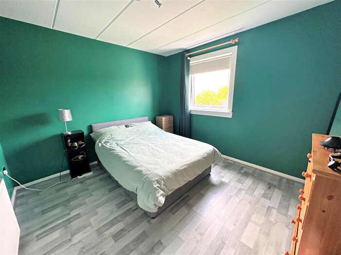 2 Bedroom Flat To Rent In Craigie Drive, Dundee, DD4