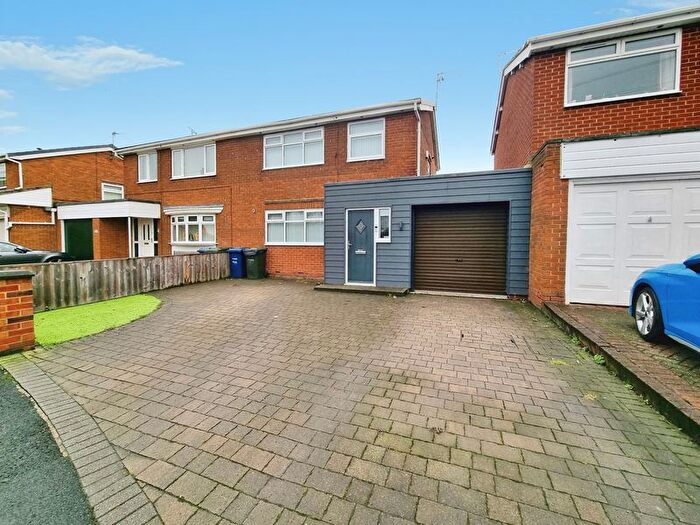 3 Bedroom Semi-Detached House For Sale In Moorway Drive, Dumpling Hall, NE15