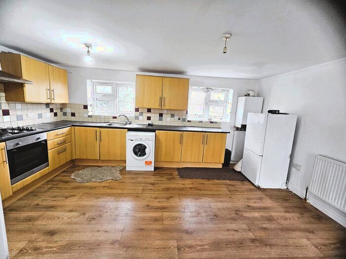 2 Bedroom Flat To Rent In Dunbar Gardens, Dagenham, RM10
