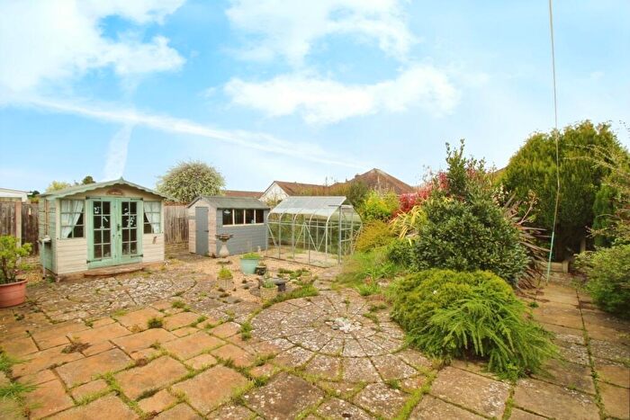 2 Bedroom Bungalow For Sale In Ffordd Cae Glas, Rhuddlan, Denbighshire, LL18