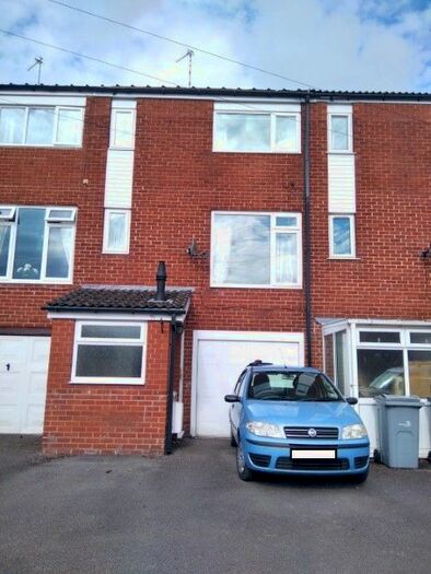 3 Bedroom Terraced House To Rent In Clough Avenue, Wilmslow, SK9