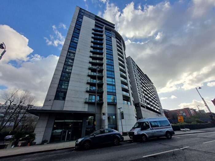 1 Bedroom Apartment For Sale In Apartment Centenary Plaza, Holliday Street, Birmingham, B1