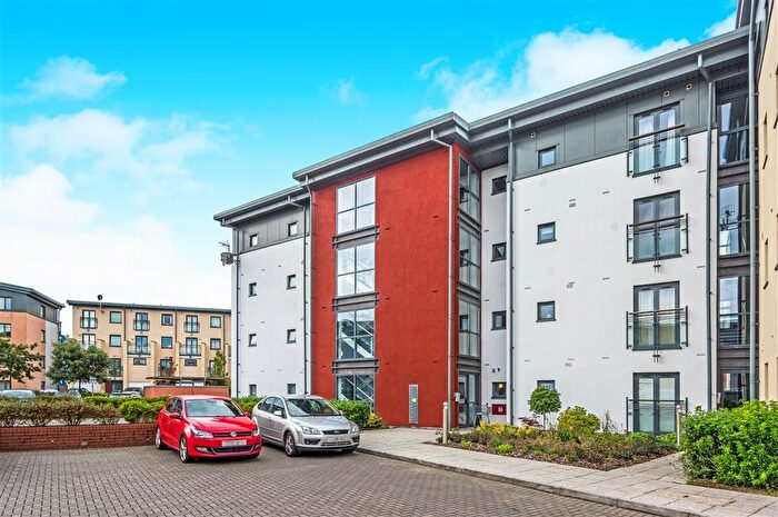 2 Bedroom Flat To Rent In St Christophers Court, Maritime Quarter, SA1
