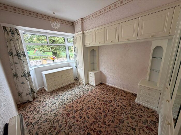 2 Bedroom Bungalow For Sale In Daneholme Avenue, Daventry, Northamptonshire, NN11