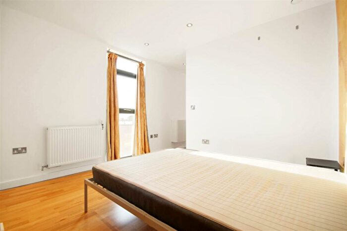 1 Bedroom Flat To Rent In Pinnacle House, Southbury Road, EN1