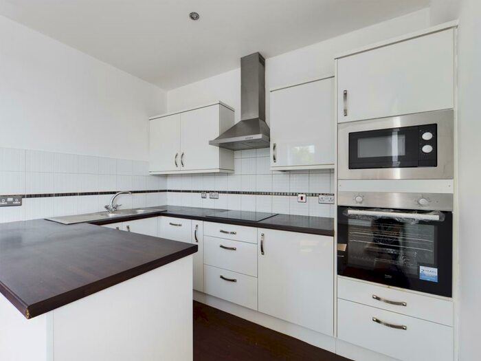 2 Bedroom Apartment To Rent In Peel Court, Spring Bank, HU3