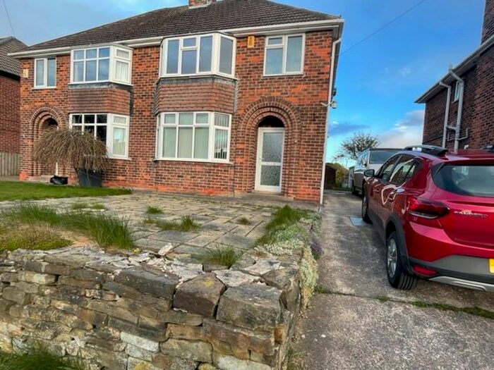 3 Bedroom Semi-Detached House To Rent In Coppice Close, Chesterfield, S41