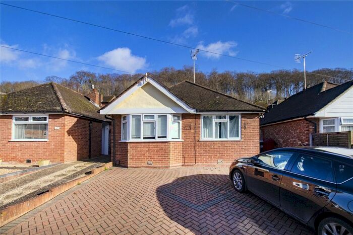 3 Bedroom Bungalow To Rent In Hemdean Road, Caversham, Berkshire, RG4