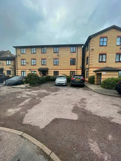 1 Bedroom Flat To Rent In Reynard Close, London, SE4