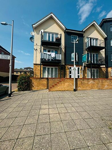 2 Bedroom Flat To Rent In Blackthorn Road, Ilford, IG1