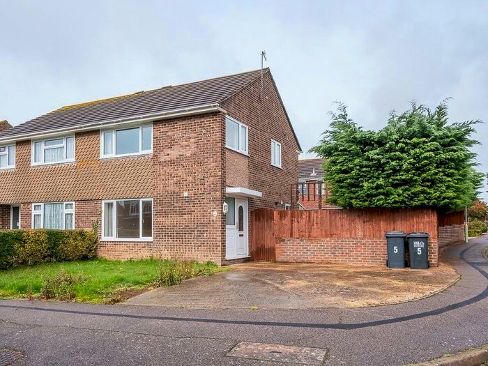 3 Bedroom Semi-Detached House To Rent In Rockall Drive, Hailsham, East Sussex, BN27