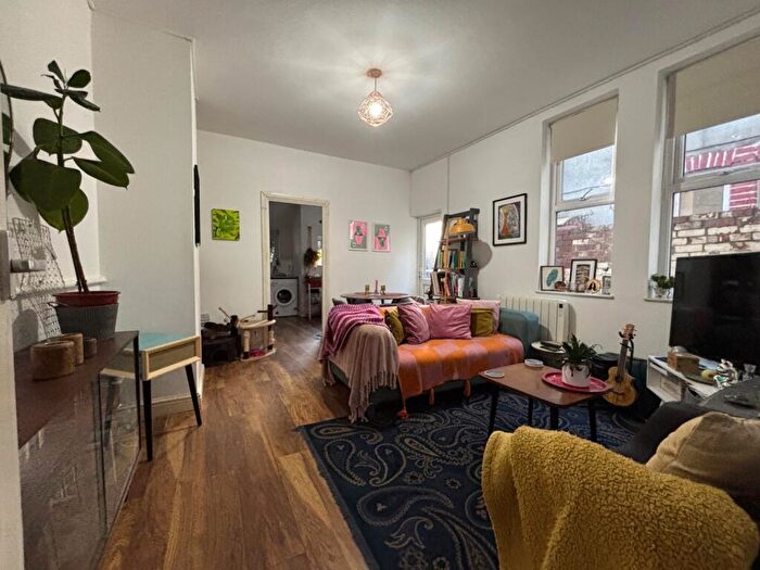 2 Bedroom Flat To Rent In Connaught Road, Roath, CF24