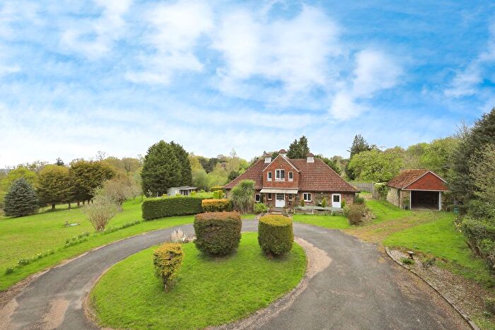 4 Bedroom Bungalow For Sale In Heathfield Road, Burwash Common, Etchingham, East Sussex, TN19