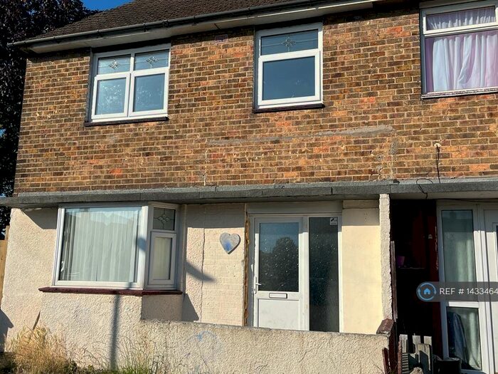 3 Bedroom End Of Terrace House To Rent In Wainfleet Road, Grimsby, DN33