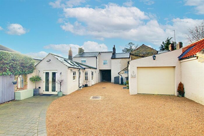 3 Bedroom Property For Sale In High Street, Somersham, PE28