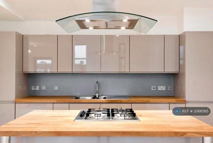 1 Bedroom Flat To Rent In Odeon Parade, London, SE9