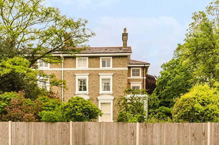 3 Bedroom Flat To Rent In Vanbrugh Terrace, Blackheath, London, SE3