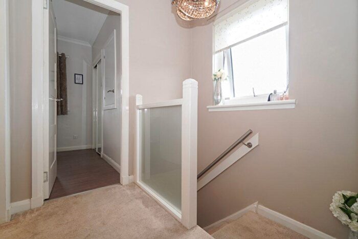 2 Bedroom End Of Terrace House For Sale In Belmont Street, Clydebank, G81