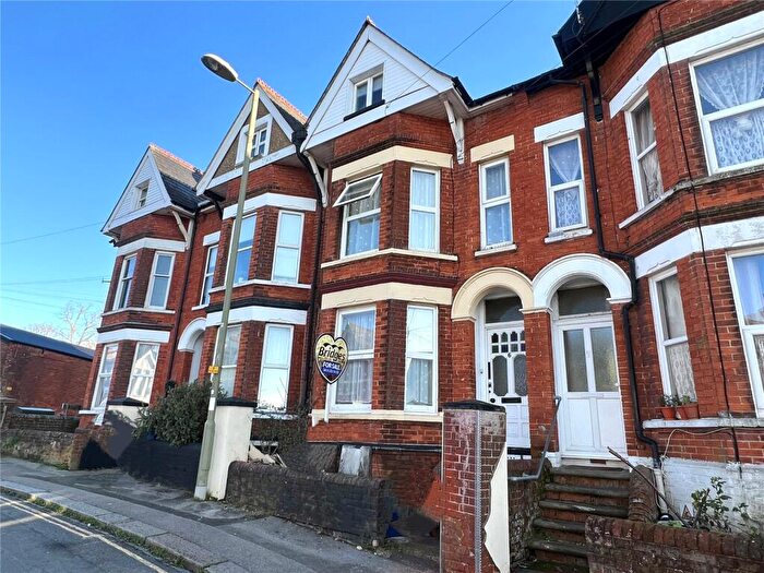 5 Bedroom Terraced House For Sale In York Road, Aldershot, Hampshire, GU11